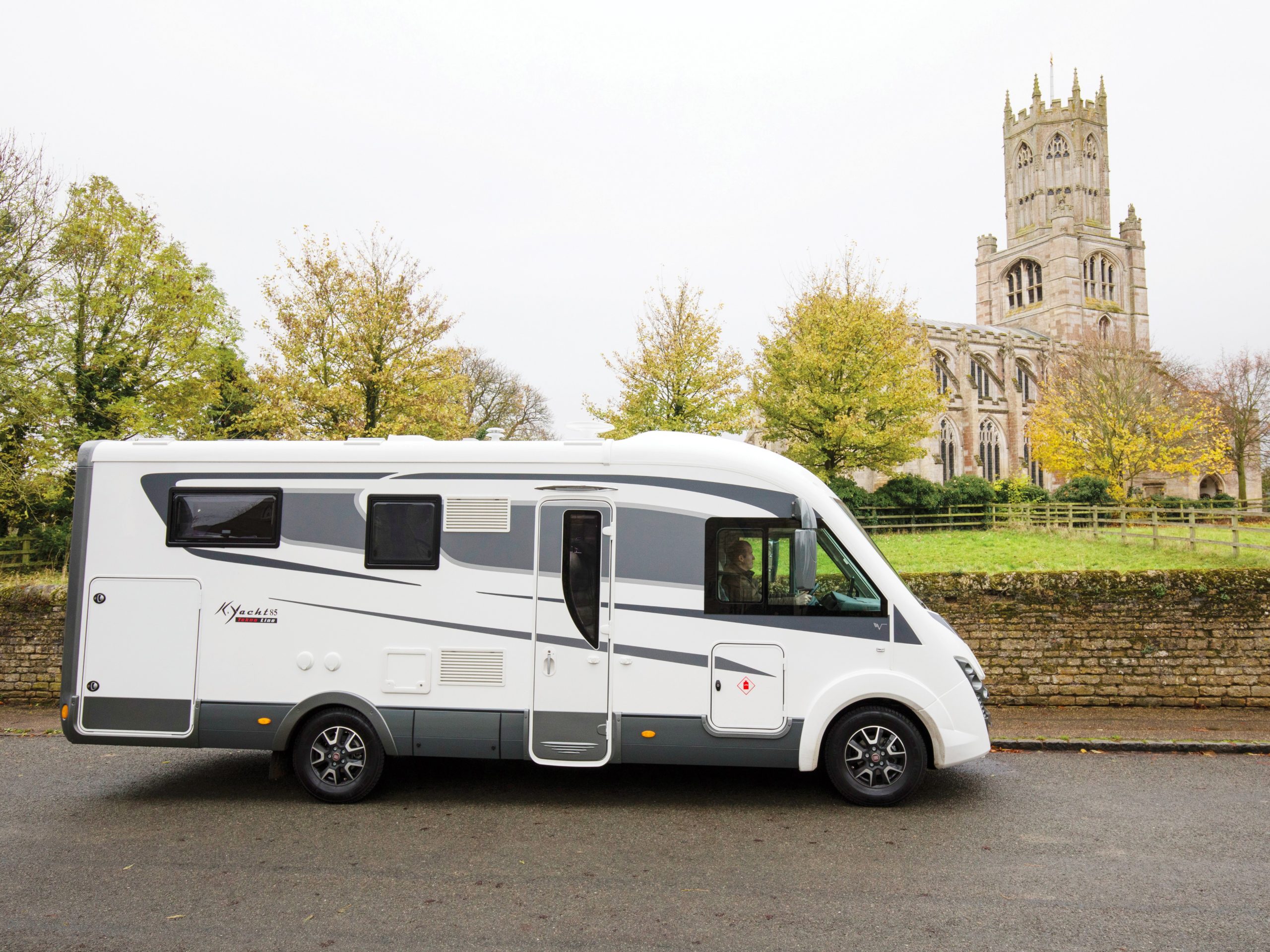 autocaravanas de lujo grandes 11