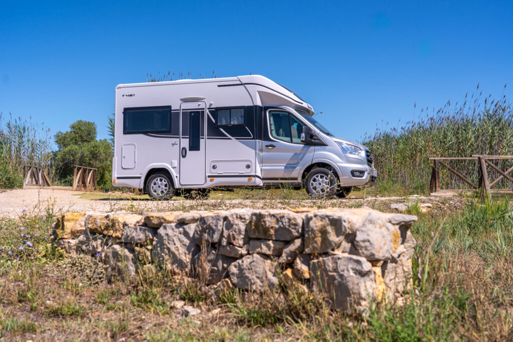 autocaravanas de lujo pequeñas 12